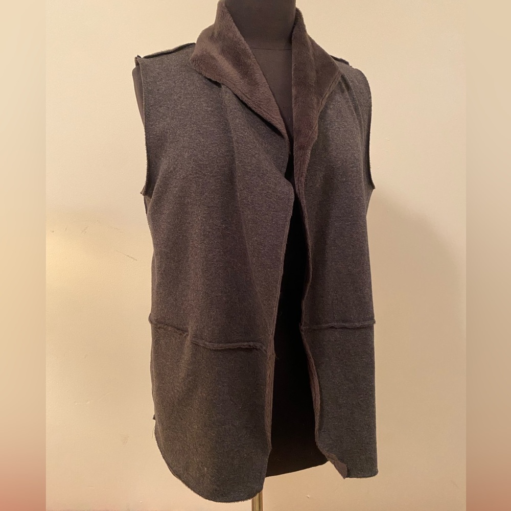 Cable & Gauge Women Gray Faux Fur Lined Open Front Shawl Collar Vest Medium